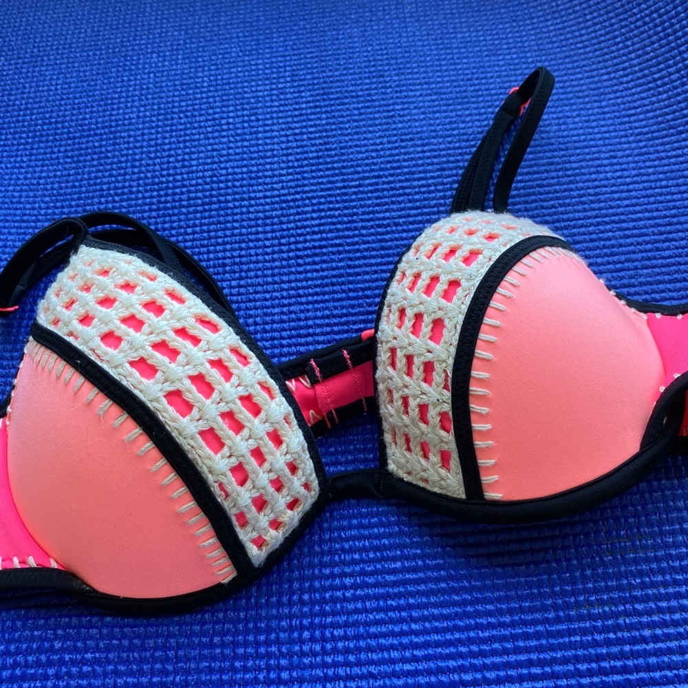 Bikini top
